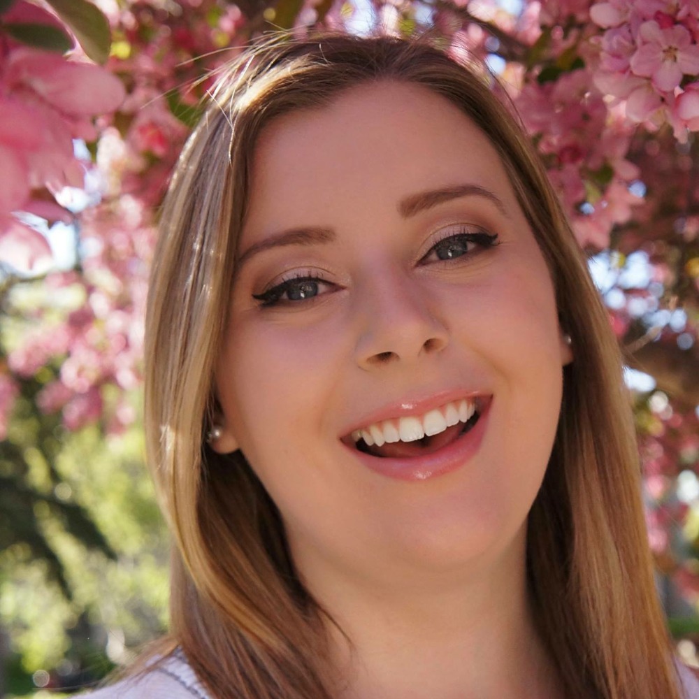 Meet your Posher, Julia elizabeth